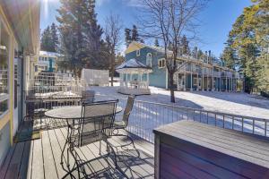 Cloudcroft Vacation Rental about 4 Mi to Skiing!