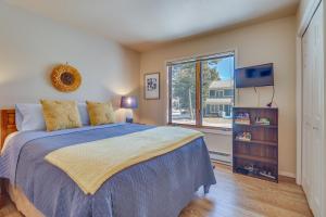 Cloudcroft Vacation Rental about 4 Mi to Skiing!