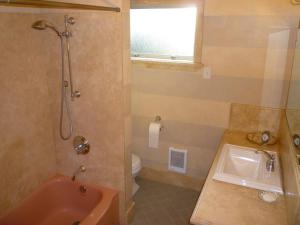 Quiet Residential Wallingford wPARKING