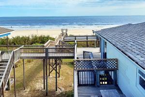 Zeus' Retreat: Your Ultimate Oceanfront Getaway