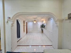 Ruhani Homestay 3 KB - 4 Bedroom Fully Airconditioned with WIFI & Netflix