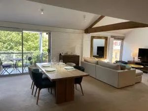 Boxwood IXL Lux Hobart Waterfront - كامبردج