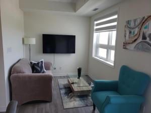 Luxurious Condo Apartment 2BRs-2BAs-1Office with free parking