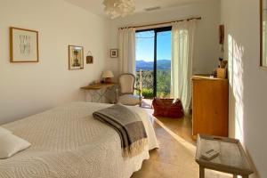 Villas Luxury Villa with no overlooking 8 Guests - Lake View & Private Pool : photos des chambres