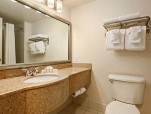 Wingate by Wyndham Charlotte Concord MillsSpeedway