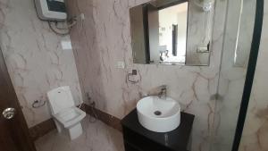 pearls suits and resorts