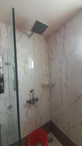 pearls suits and resorts