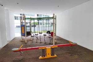Spacious Home for 6pax - Regalia Suite - Infinity Pool with KL City View - Free Wi-Fi & Parking
