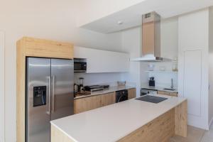 Modern, luxurious penthouse with incredible ocean views