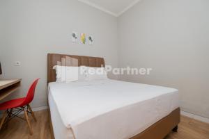 Palm Eight Mitra RedDoorz