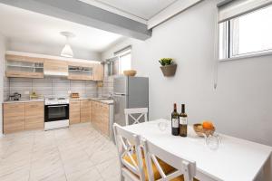 Marasi Apartment - Islanders Home Collection