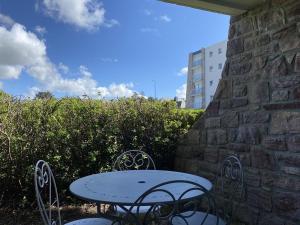 Appartements 400 - Magnifique T3, les pieds dans l'eau : photos des chambres