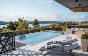 Villa Vie in Medulin for 10 people with heated pool, wellness and home cinema