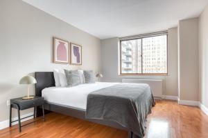 UWS 2br w gym doorman elevator nr Central Park NYC-1047