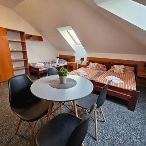 Quadruple Room room in Penzion a Restaurace Simanda