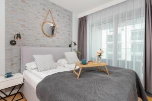 Gdynia Port Marine Apartment with Sea View by Renters