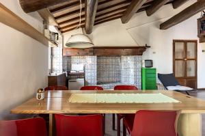 GuestHost - Historic Perugia Apartment with Rooftop Views