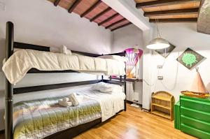 GuestHost - Historic Perugia Apartment with Rooftop Views