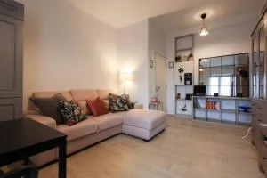 Splendido Bilocale sul Naviglio Grande - Buccinasco