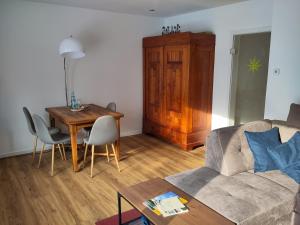 Ruhige Ferienwohnung „Südhang“ direkt am Wald