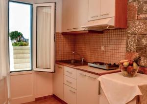 Meltemi Beach Apartments 2