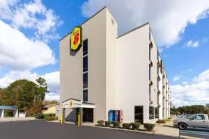 Super 8 by Wyndham Myrtle Beach/Market Common Area - ميرتل بيتش