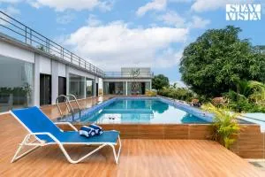 The Glassview by StayVista - 6BHK - Stargazing View & Pvt Pool - Girnāre