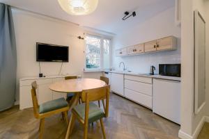 Warsaw Concierge Opera II