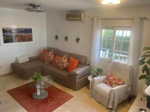 Stunning 3 bedroom Large House in Great Location