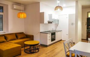 4 Bedroom Awesome Apartment In Rijeka