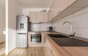 2 Bedroom Stunning Apartment In Zadar 