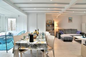 Maisons de vacances Maison Castine - Maison pour 6 : photos des chambres