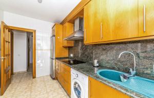 3 Bedroom Beach Front Home In Miami Platja
