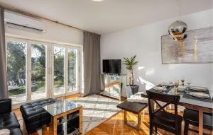Amazing Home In Novi Vinodolski With Jacuzzi 