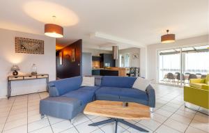 Beautiful Home In Six-Fours-Les-Plages