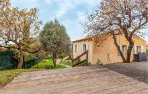 Beautiful Home In Six-Fours-Les-Plages