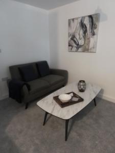 Apartment 13, Plants Yard