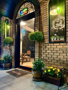 Eachother Hostel - Чом Тхонг