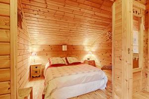 Maisons de vacances Le Chant de la Riviere - Chalet 3 etoiles pour 8 personnes : photos des chambres