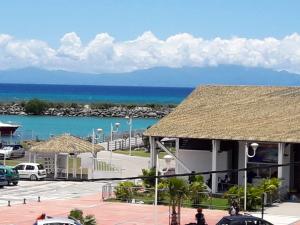 Appartement charmant à Grand-Bourg - 65 m² - Terrasse - 4hvězdičkové hotely ve městě Grand-Bourg