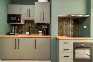 Charming Tram 28 Apartment wAC, Heating