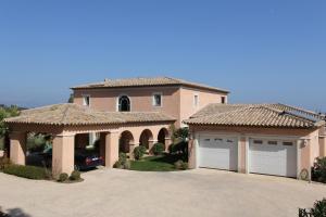 Villas Propriete Prestige Mougins Cannes Hammam sauna, DISCOTHEQUE salle de Cinema : photos des chambres