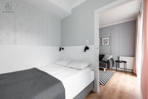 Flatbook - City Center Apartments Scala Moderna