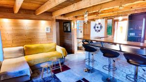 Appartements Le Grenier 1821 - Mini chalet - Centre village - AravisTour : photos des chambres