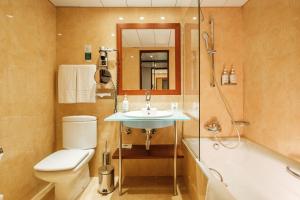 Standard Room room in Holiday Inn Lisbon-Continental an IHG Hotel