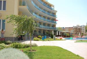 Julia Family Apartments