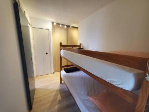 Studio rénové à deux pas de la plage de Sainte Asile à Pin Rolland