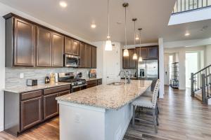16 Mi to Denver: Spacious Commerce City Home!