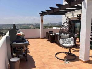 Spacious Apartment in Casares with Terrace and Sea View