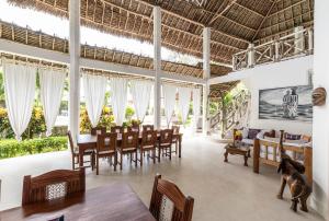 Chris House solo camere